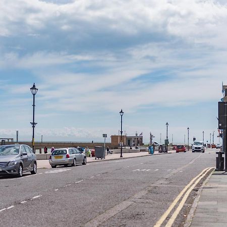 Blackhorse Loft - Spacious Apartment By The Sea Deal Exterior photo